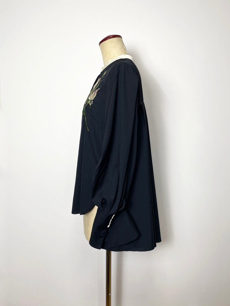 レーヨンストレッチ(グロリオサ刺繍)/ブラウス