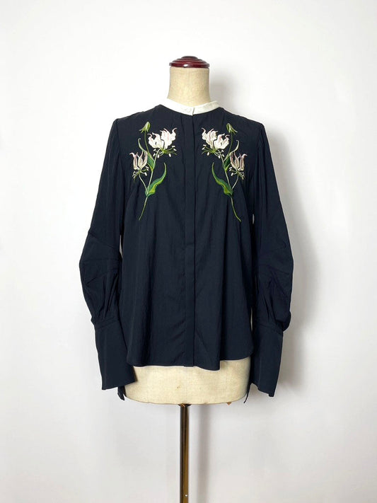レーヨンストレッチ(グロリオサ刺繍)／ブラウス