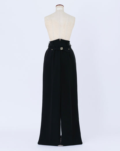 black cat powdery／pants black