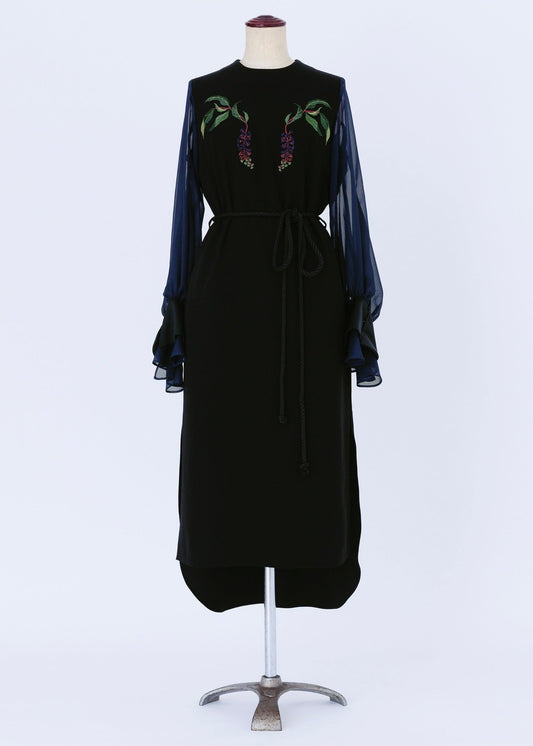 ink berry back satin／one-piece black